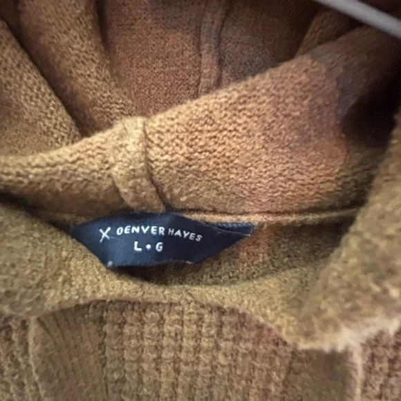 Denver Hayes Cropped Sweater - Picture 2 of 4